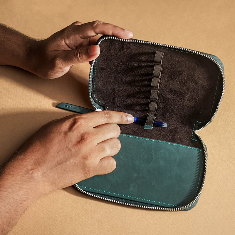 Endless Labs.09 - Companion Adjustable Pen Pouch Canvas - 5 Pens - Midnight Black - Image 6